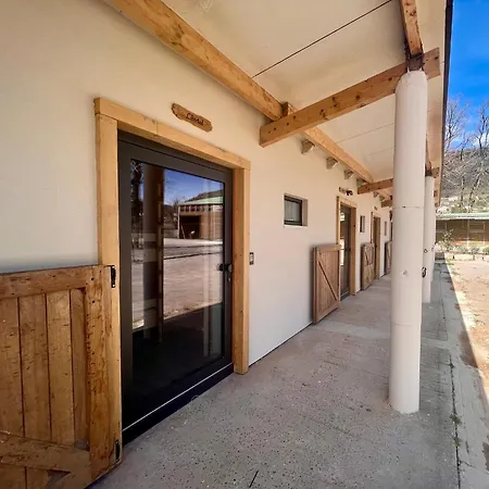 La Petite Insolite Hostel Saint-Affrique