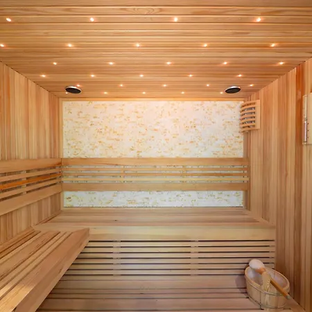 La Petite Insolite Hostel